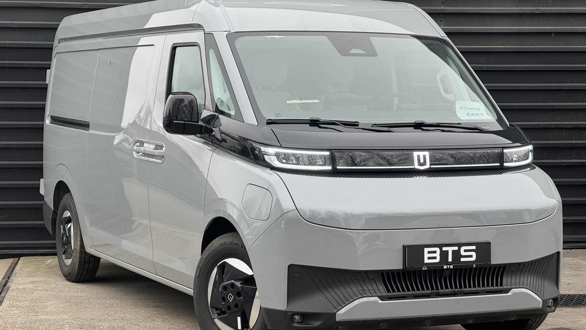 Farizon SV L2H2 83 kWh 270 Graden deuren Trekhaak 220v in laadruimte